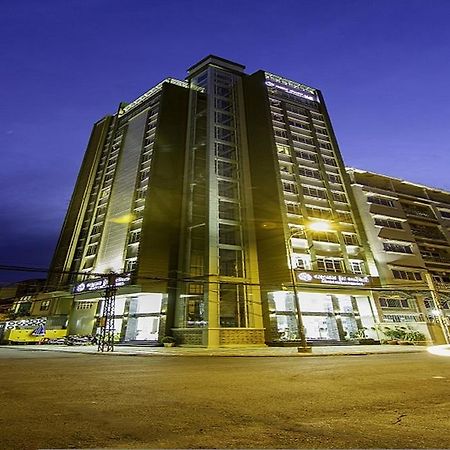 פנום פן Rose Emerald Hotel מראה חיצוני תמונה