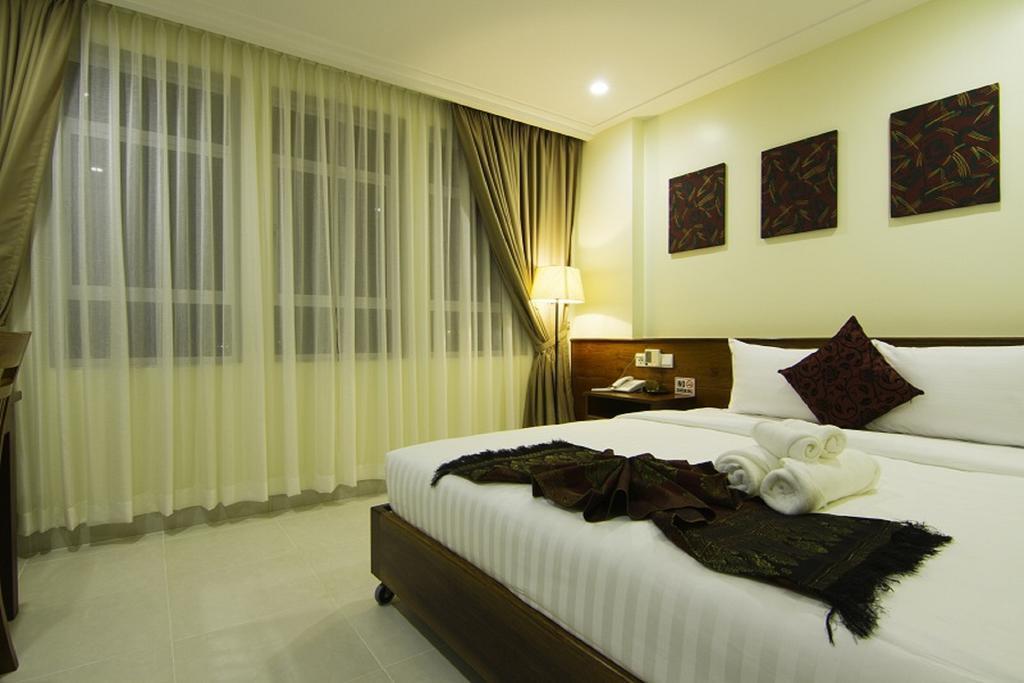 פנום פן Rose Emerald Hotel מראה חיצוני תמונה