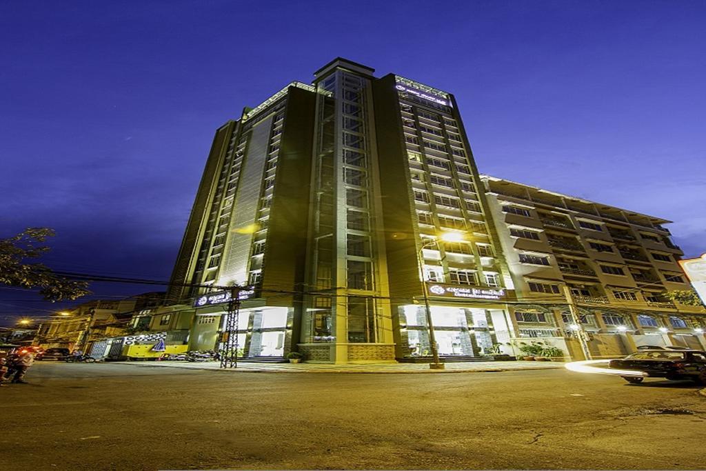 פנום פן Rose Emerald Hotel מראה חיצוני תמונה
