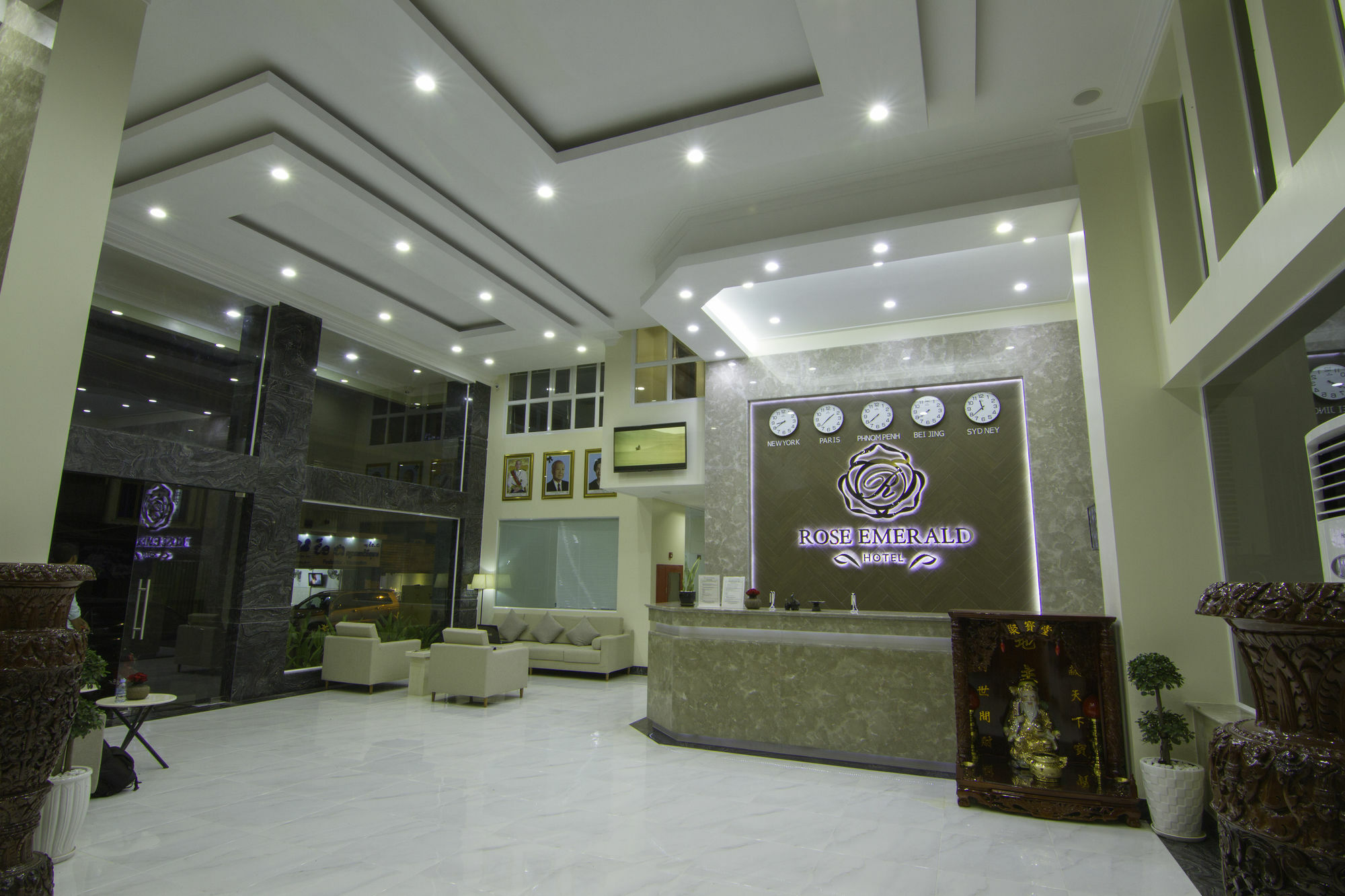 פנום פן Rose Emerald Hotel מראה חיצוני תמונה