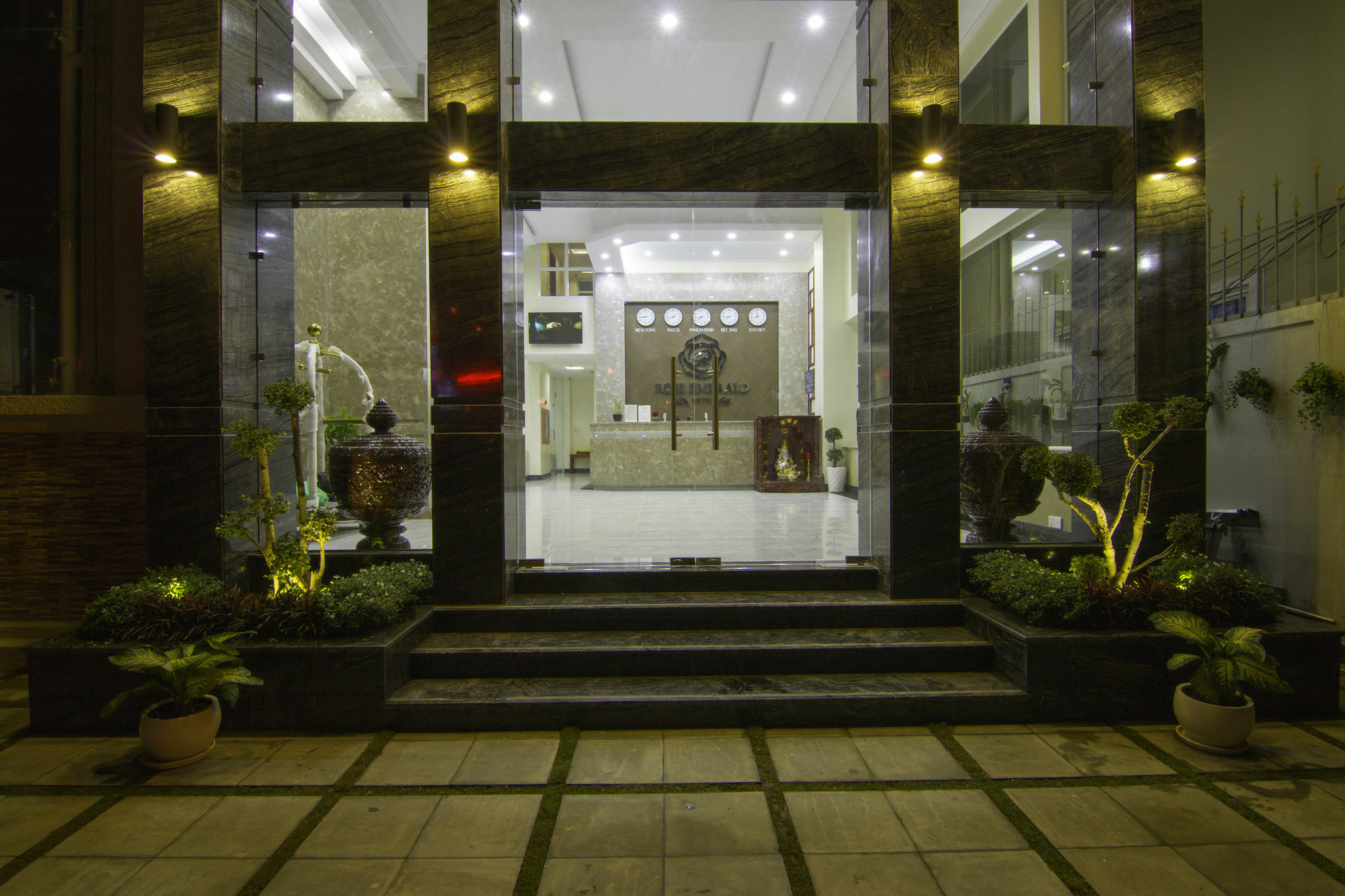 פנום פן Rose Emerald Hotel מראה חיצוני תמונה