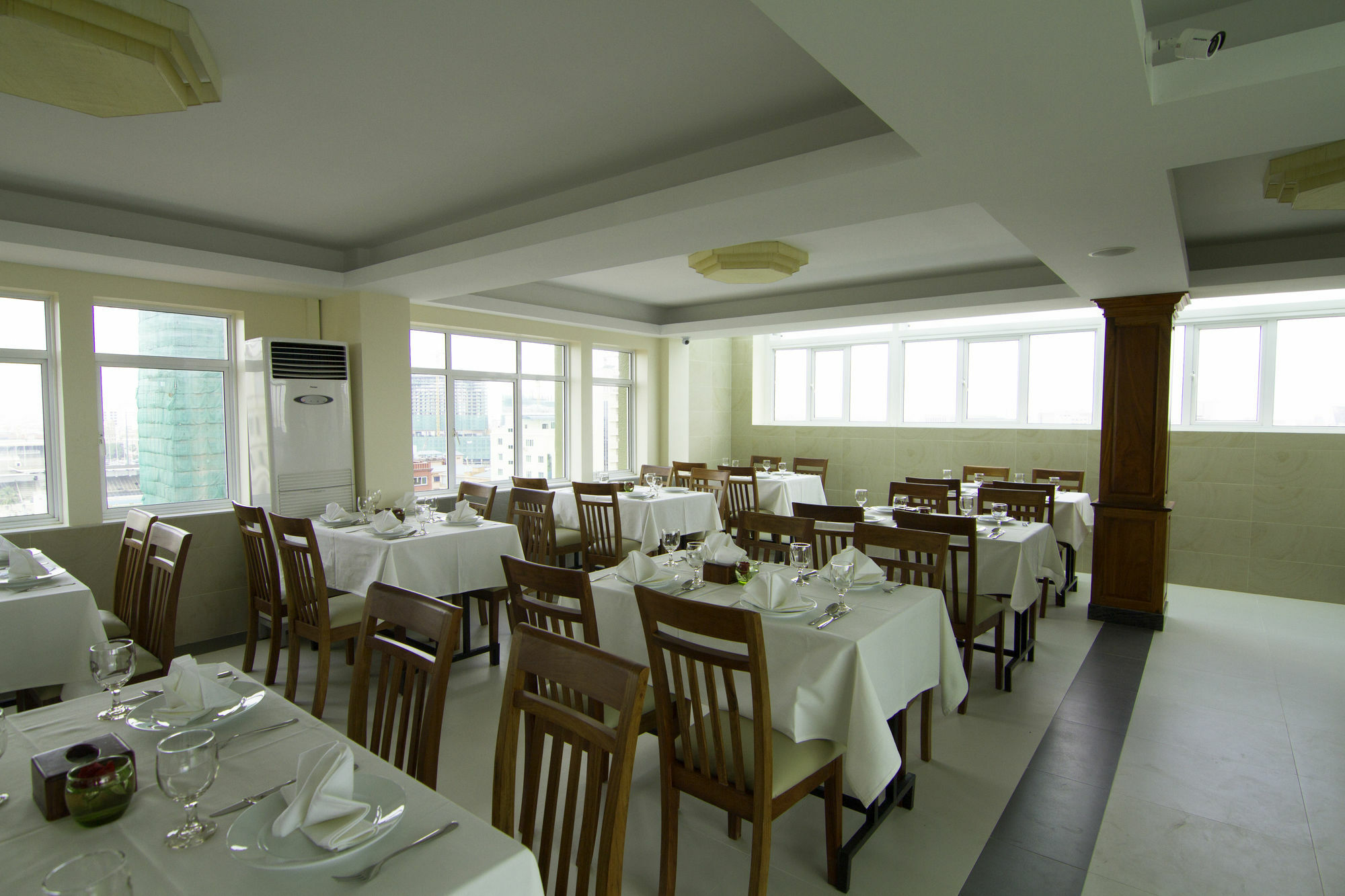 פנום פן Rose Emerald Hotel מראה חיצוני תמונה