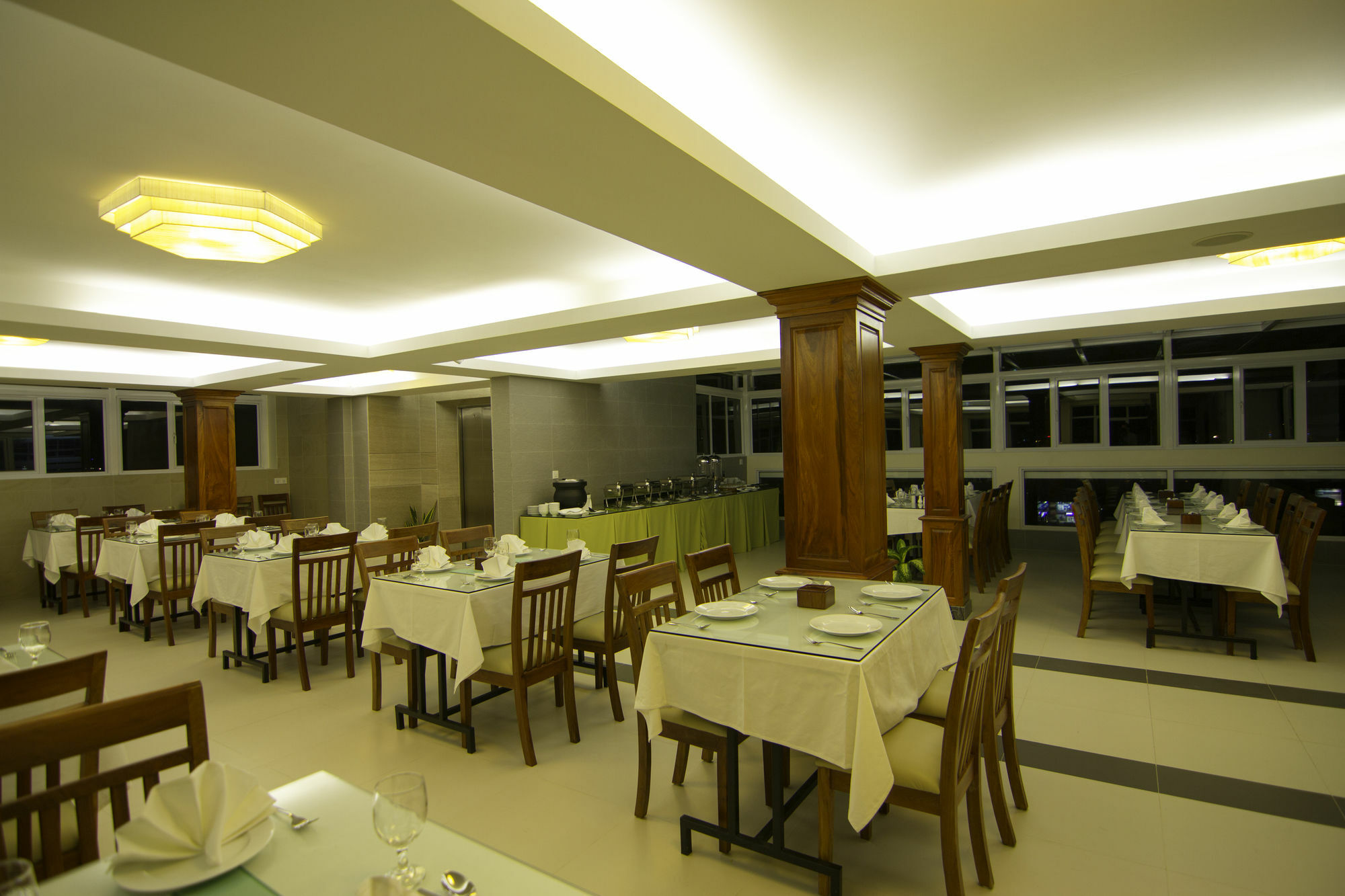 פנום פן Rose Emerald Hotel מראה חיצוני תמונה