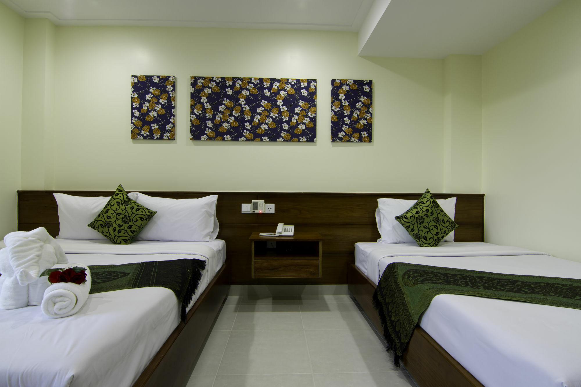 פנום פן Rose Emerald Hotel מראה חיצוני תמונה