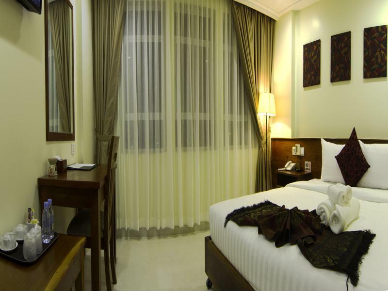 פנום פן Rose Emerald Hotel מראה חיצוני תמונה