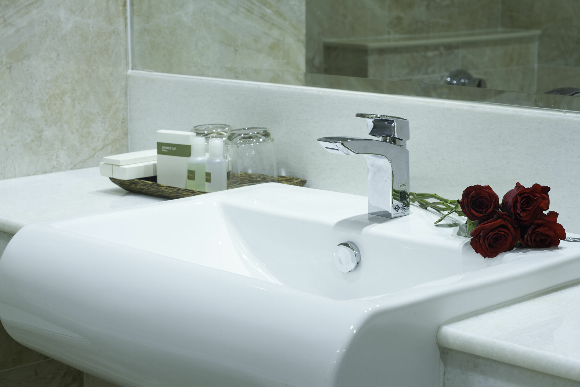 פנום פן Rose Emerald Hotel מראה חיצוני תמונה