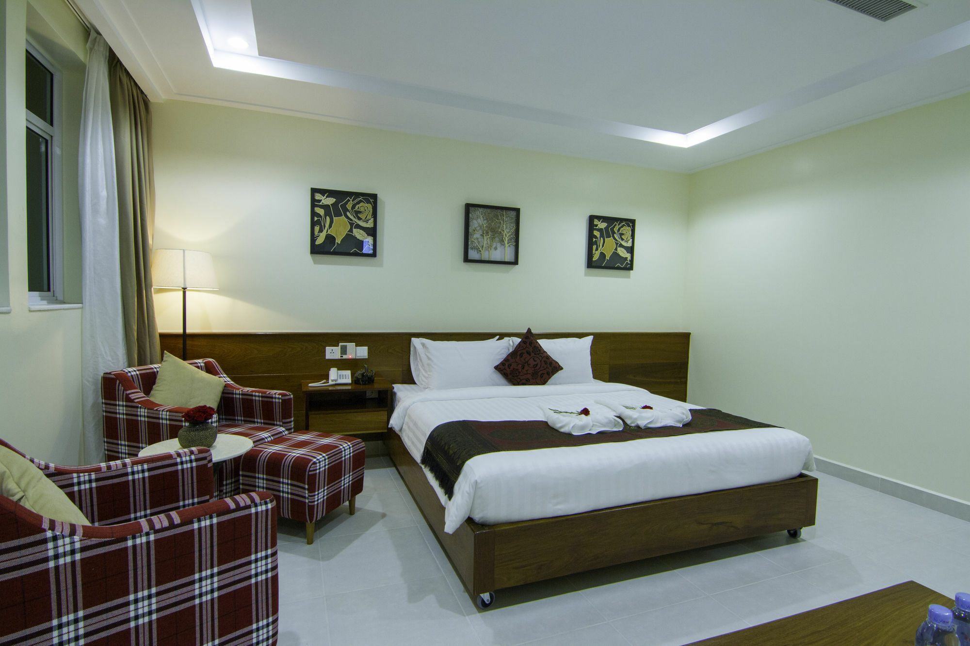 פנום פן Rose Emerald Hotel מראה חיצוני תמונה