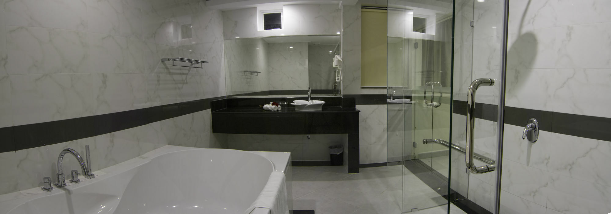 פנום פן Rose Emerald Hotel מראה חיצוני תמונה