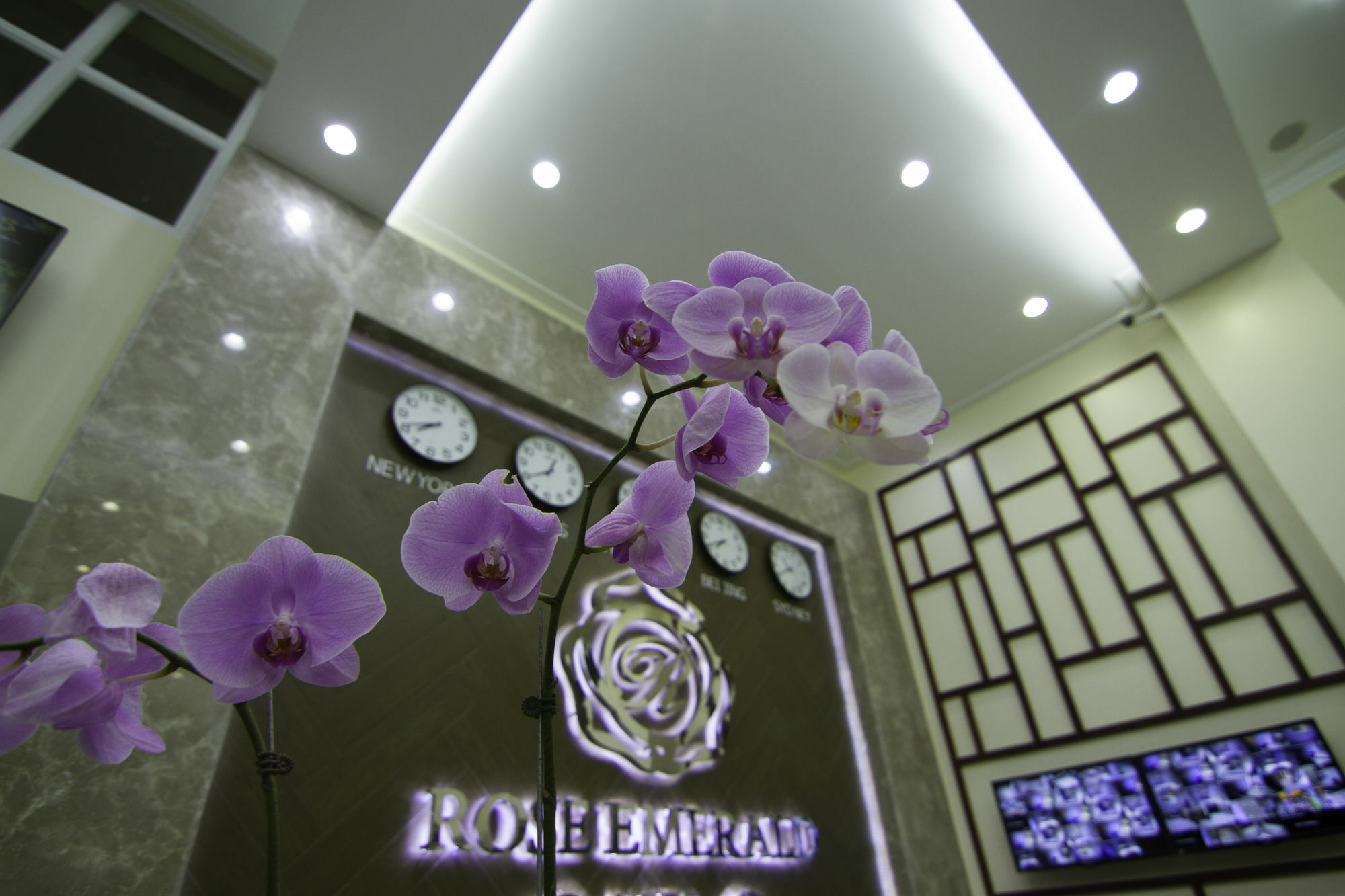 פנום פן Rose Emerald Hotel מראה חיצוני תמונה